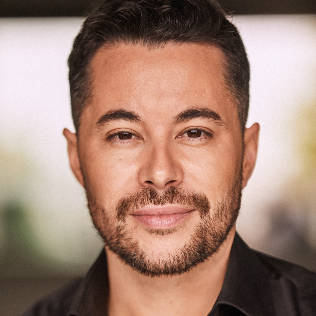 Book JD Smith for your next corporate, sporting or special event.